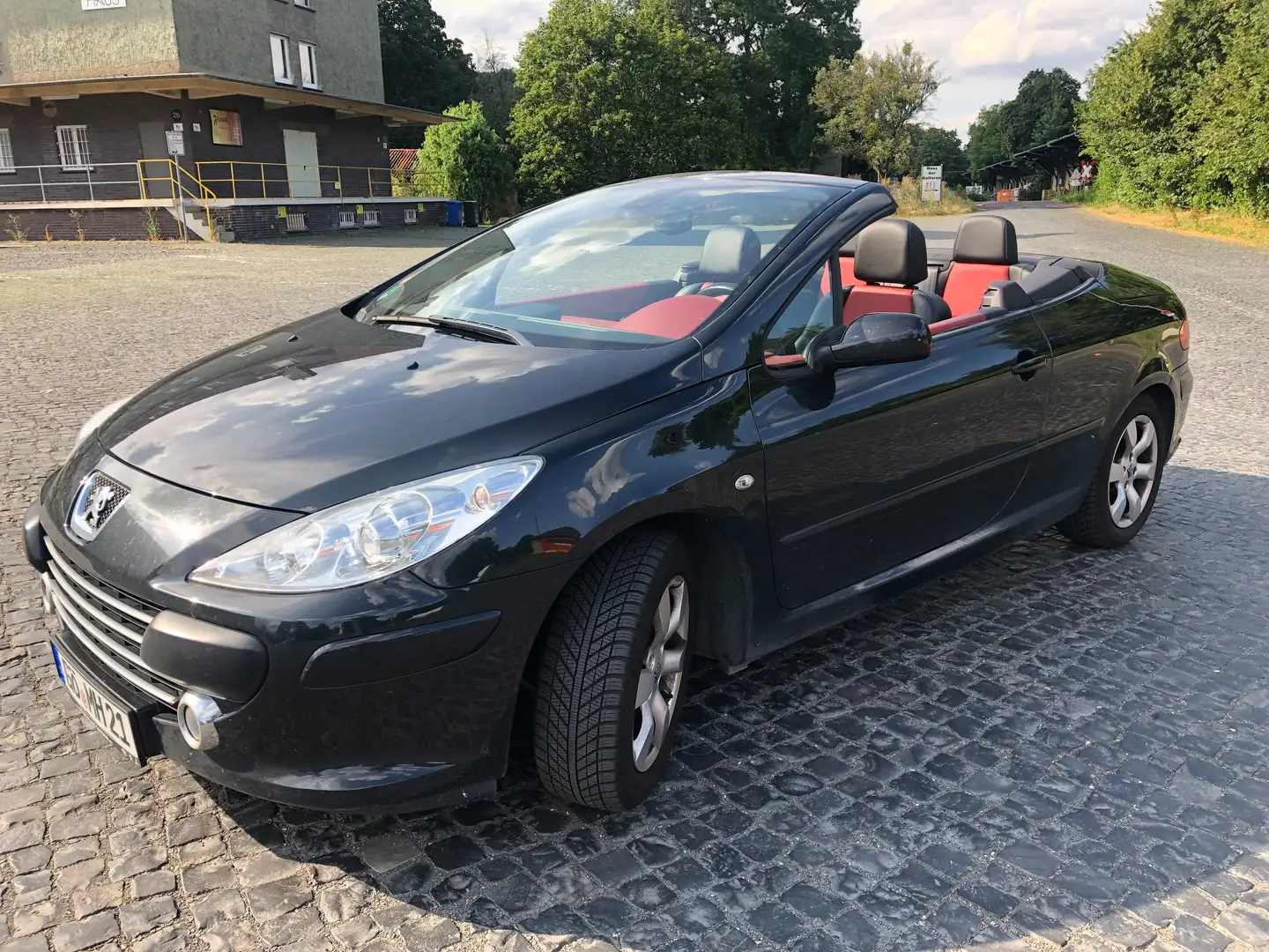 Peugeot 307 307 CC 140 PS Schwarz - 1