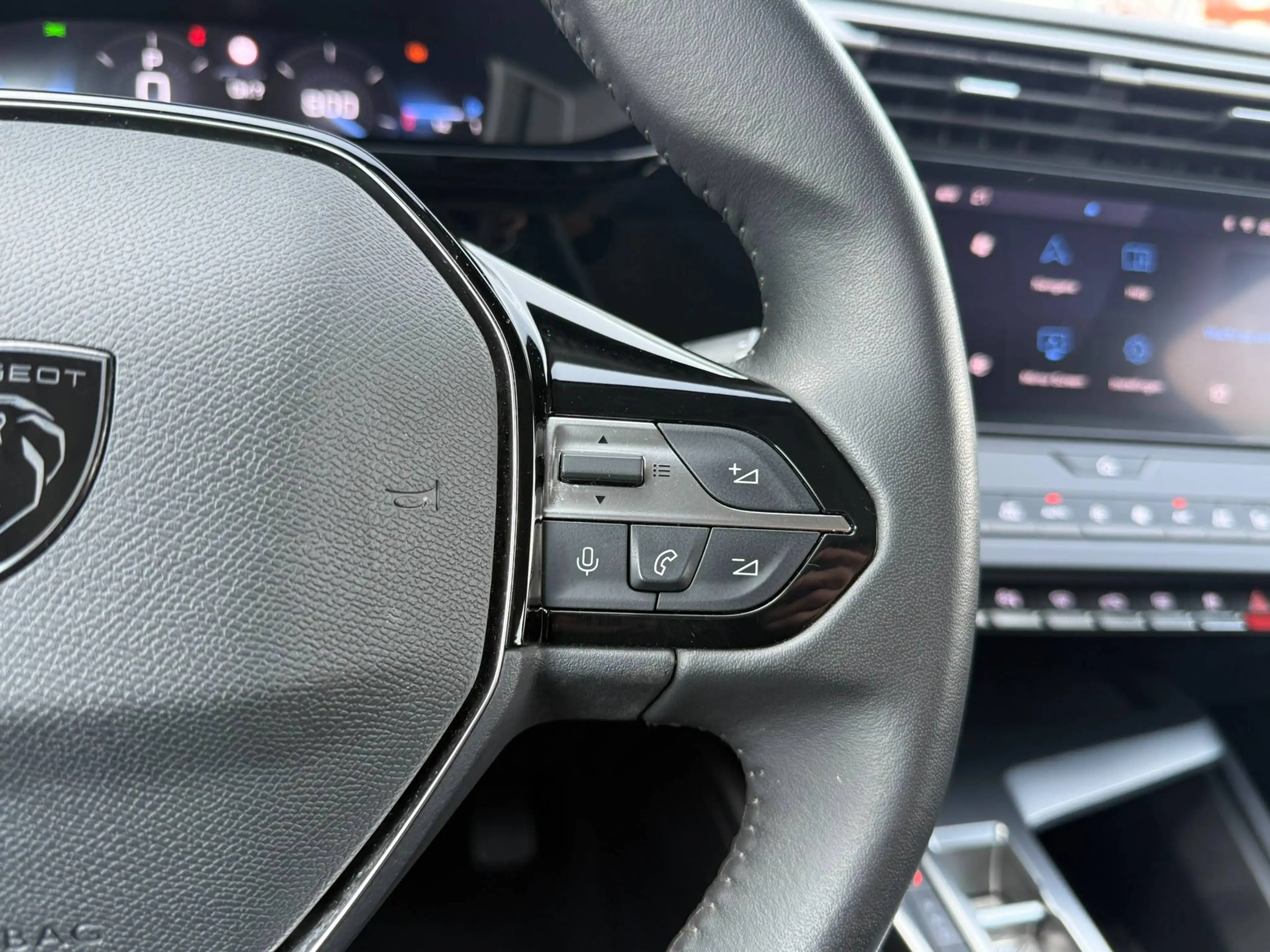 Peugeot 308 AUTOMAAT / CARPLAY / SENSOREN / NAVI /AIRCO / — photo 21