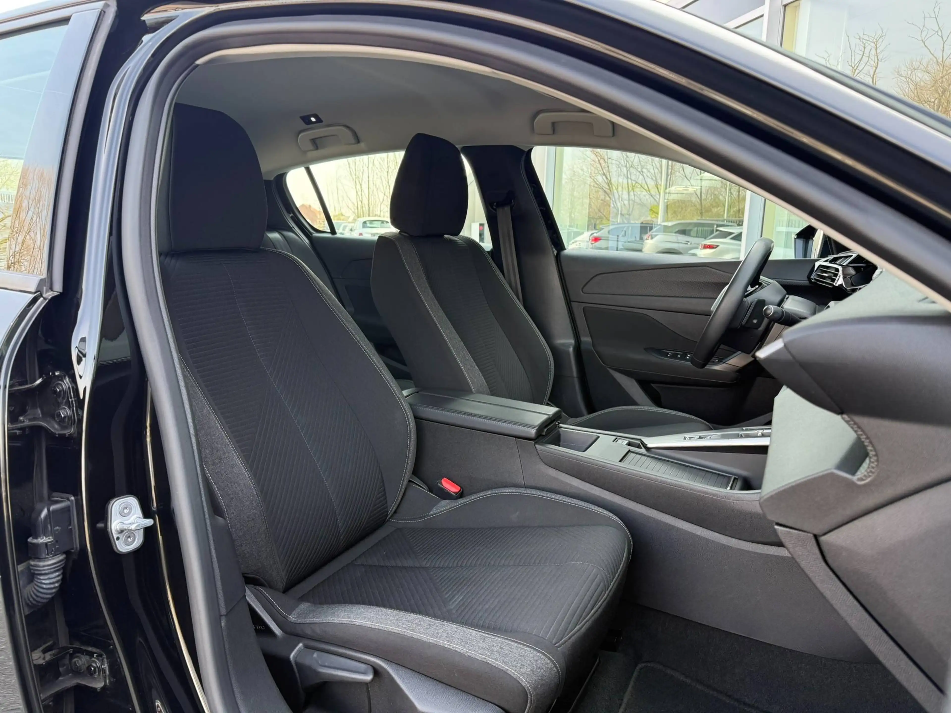 Peugeot 308 AUTOMAAT / CARPLAY / SENSOREN / NAVI /AIRCO / — photo 15