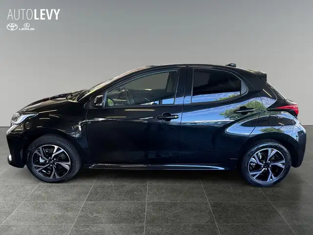 Toyota Yaris view 3