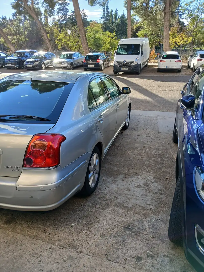 Toyota Avensis 2.0D-4D Sol - 1
