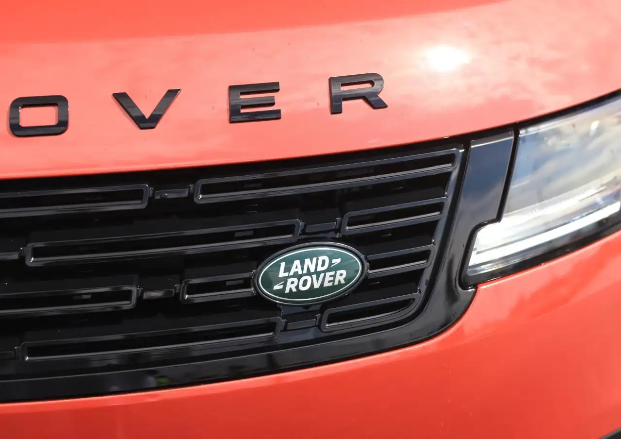 Land Rover Range Rover Sport снимка Land Rover Range Rover Sport