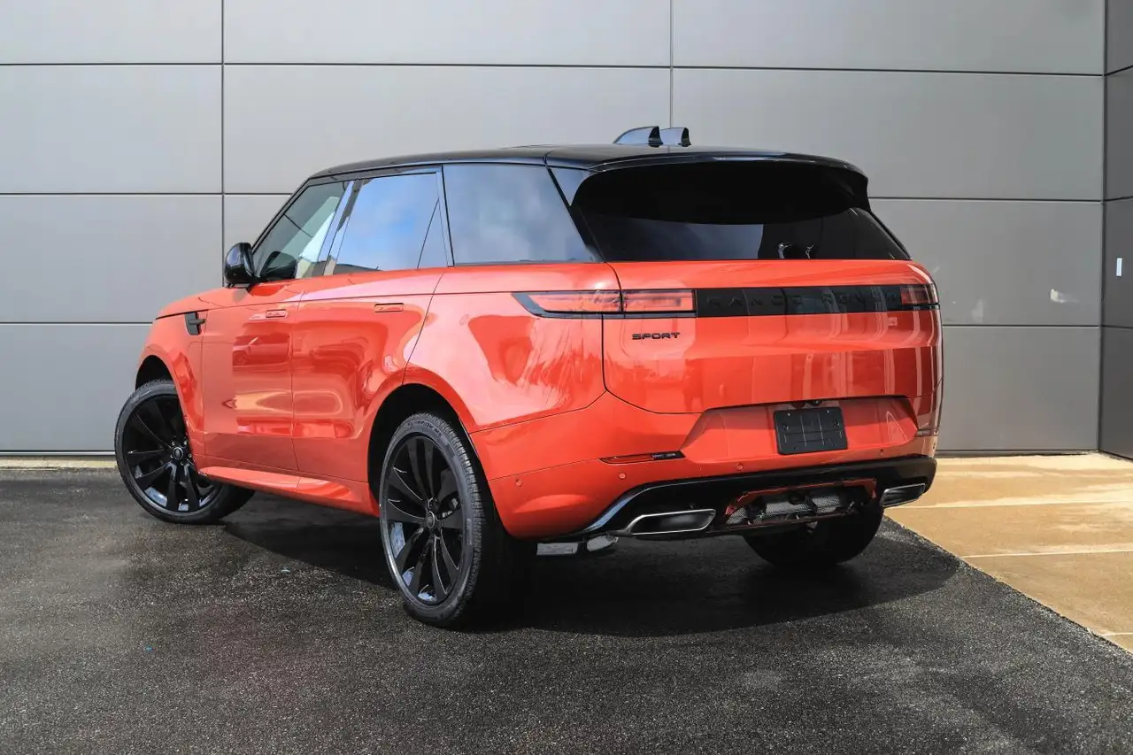 Land Rover Range Rover Sport снимка Land Rover Range Rover Sport