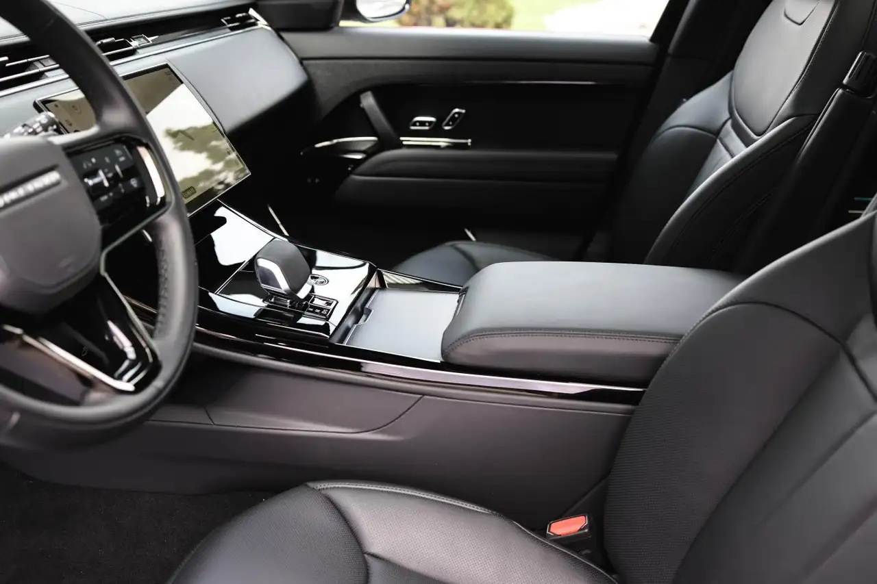 Land Rover Range Rover Sport снимка Land Rover Range Rover Sport