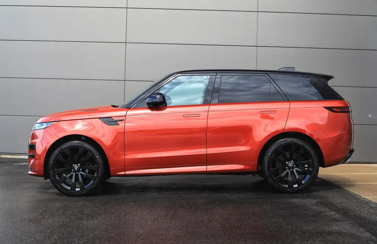 Land Rover Range Rover Sport снимка Land Rover Range Rover Sport