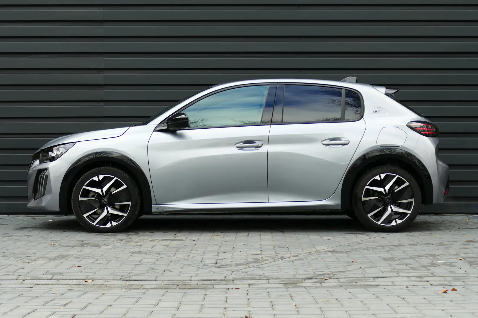 Peugeot 208 1.2 PURTECH 100PK 5-DRS GT / FACELIFT! / NAVI / CL Gris - 2