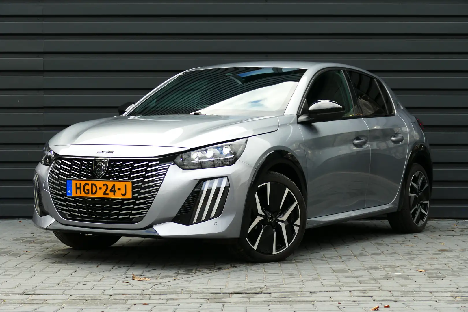 Peugeot 208 1.2 PURTECH 100PK 5-DRS GT / FACELIFT! / NAVI / CL Gris - 1