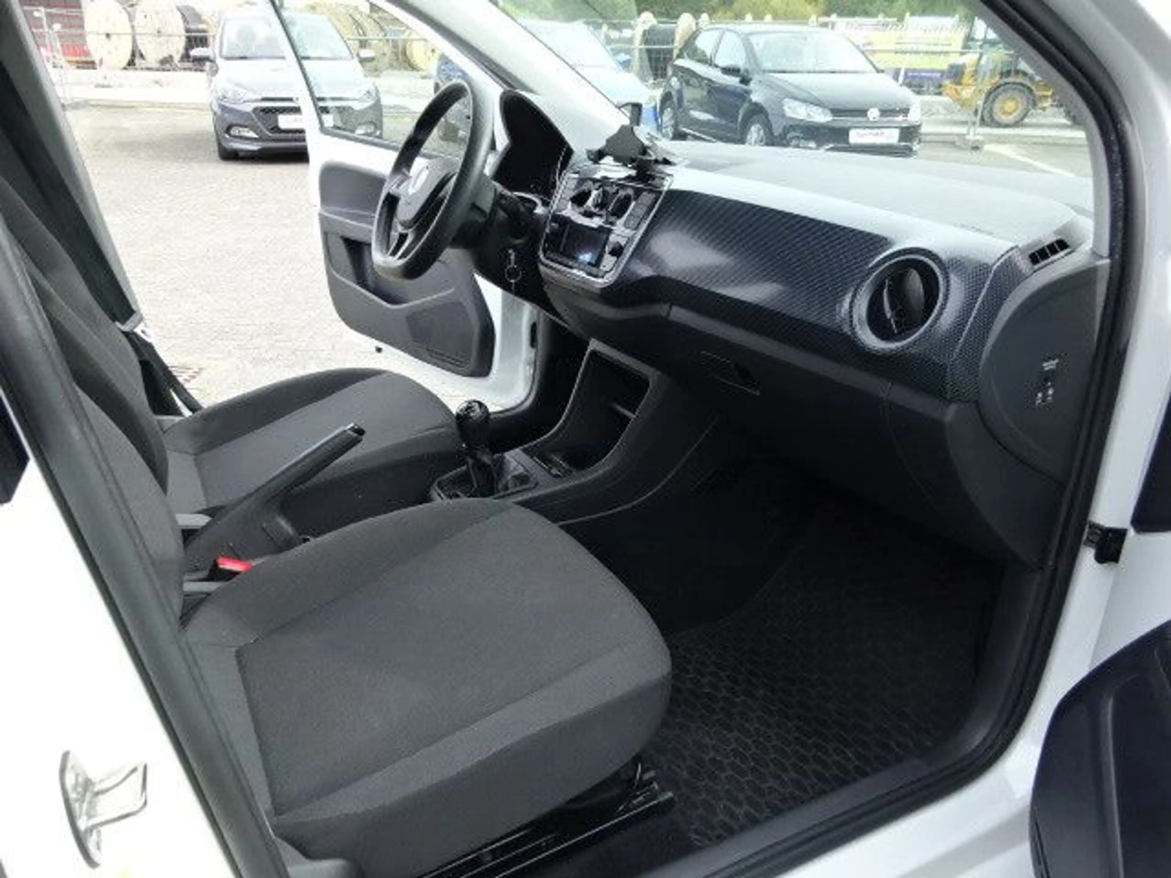 Volkswagen up! 1.0 CNG Erdgas up! RFK*Handy*5-türig*Klima*P — photo 9