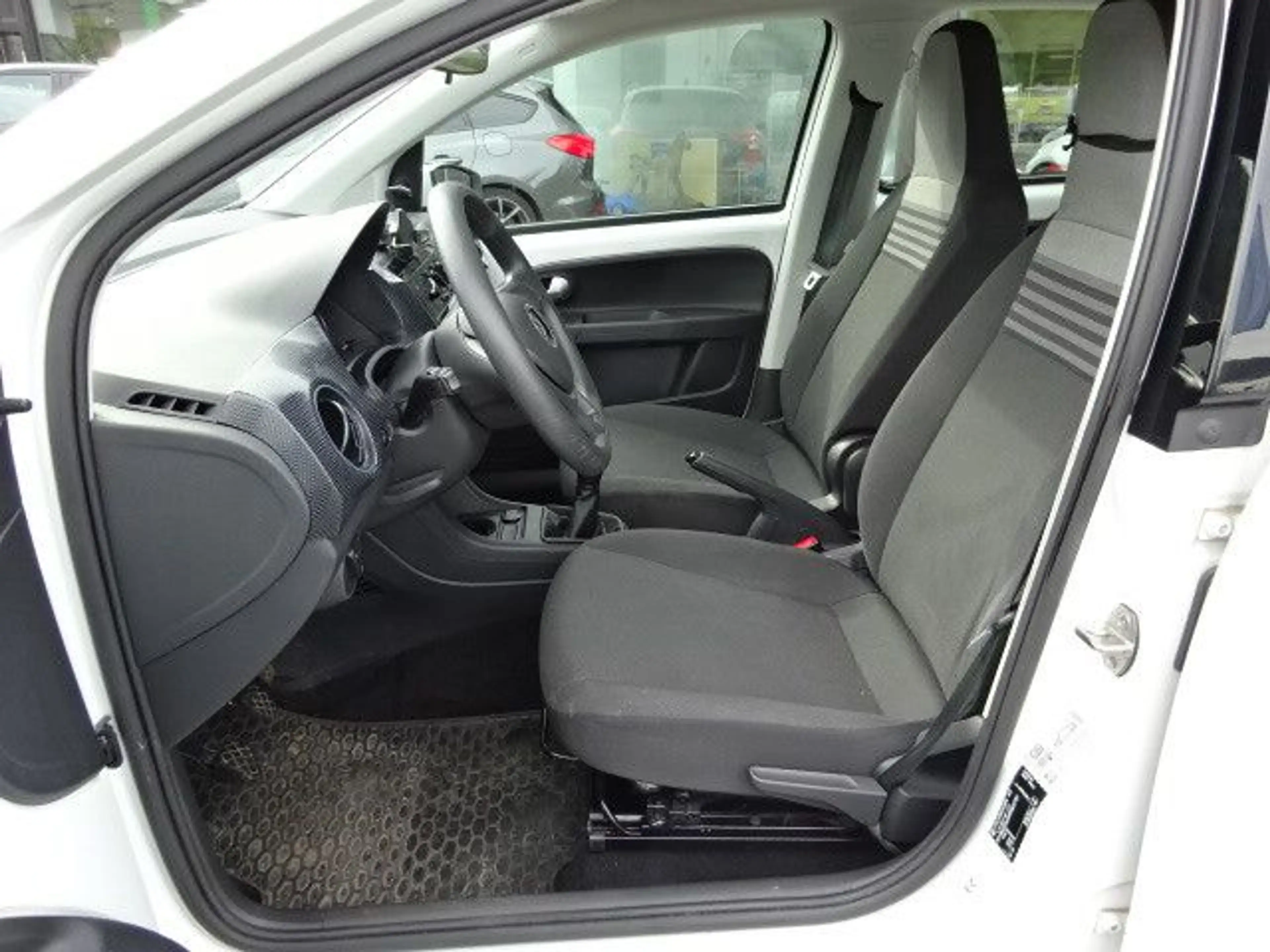 Volkswagen up! 1.0 CNG Erdgas up! RFK*Handy*5-türig*Klima*P — photo 15