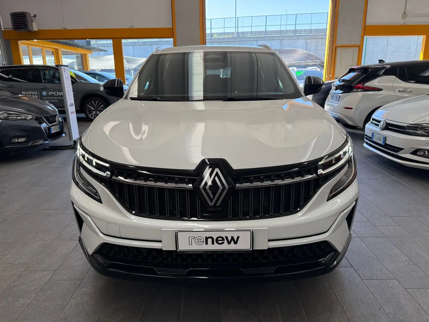 Renault Espace Techno 1.2 e-Tech full hybrid 200cv auto 7 POSTI Bílá - 2