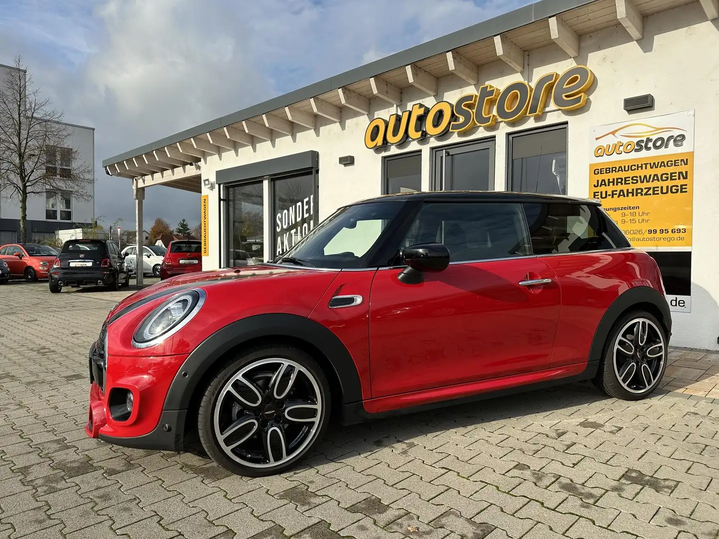 MINI Cooper 100 kW (136 PS), Autom. 6-Gang, Frontantrieb Rot - 1