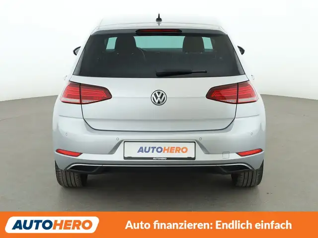 Volkswagen Golf view 5