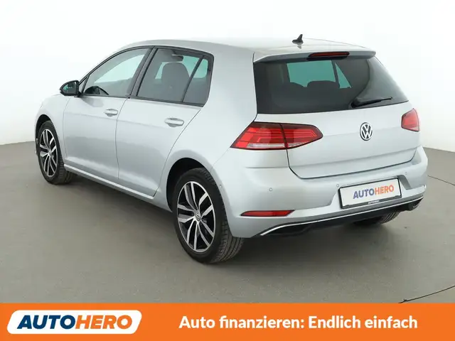 Volkswagen Golf view 4