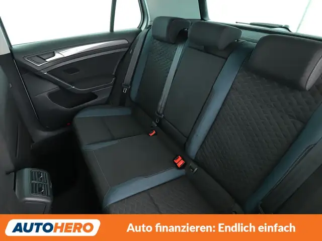 Volkswagen Golf view 14