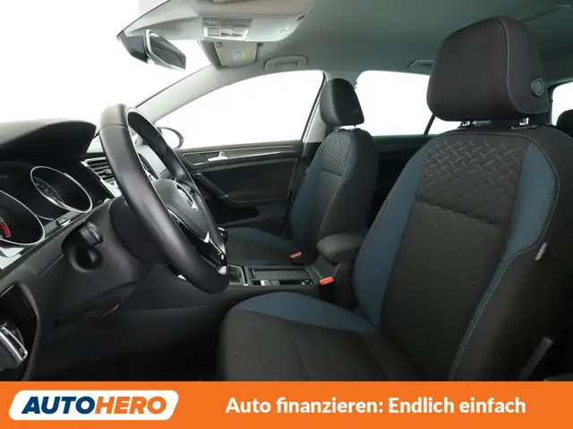 Volkswagen Golf view 10
