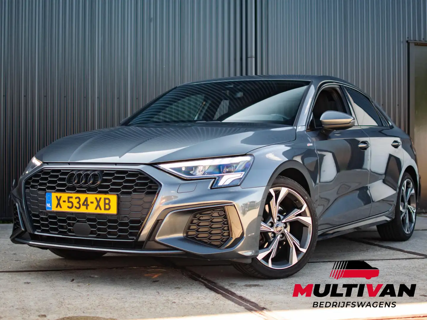 Audi A3 Limousine 35 TFSI edition one | MATRIX LED | CLIMA Grijs - 1