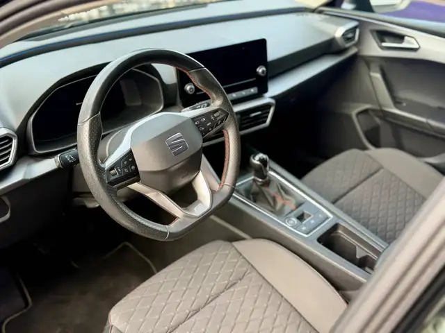 Seat Leon view 8