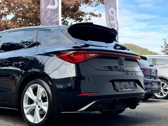 Seat Leon view 5
