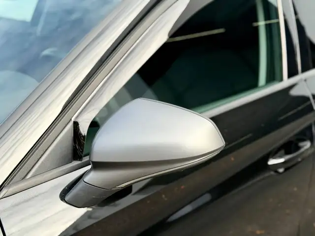 Seat Leon view 3