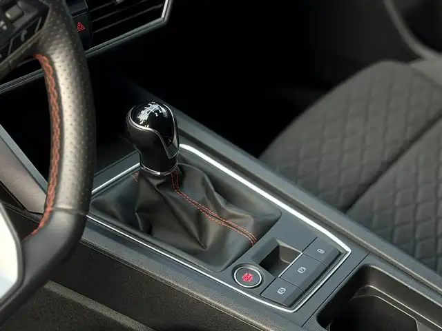 Seat Leon view 9