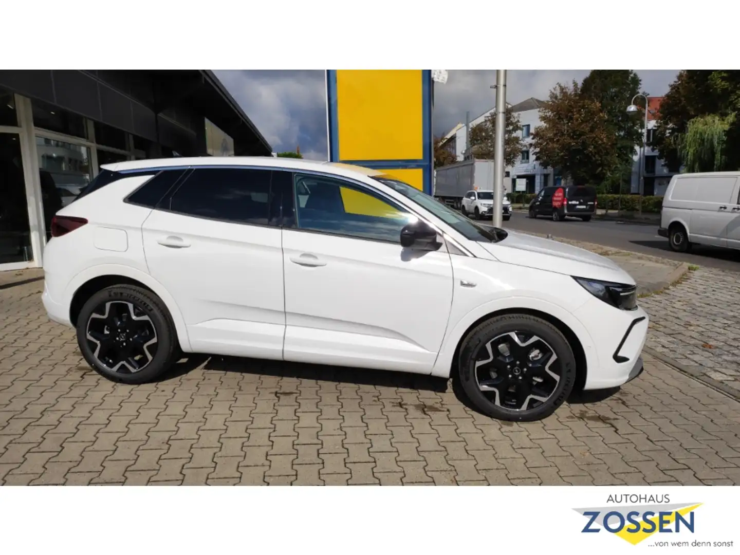 Opel Grandland 1.6 Plug in Hybrid+Navi+Leder+360 Kamera Weiß - 2