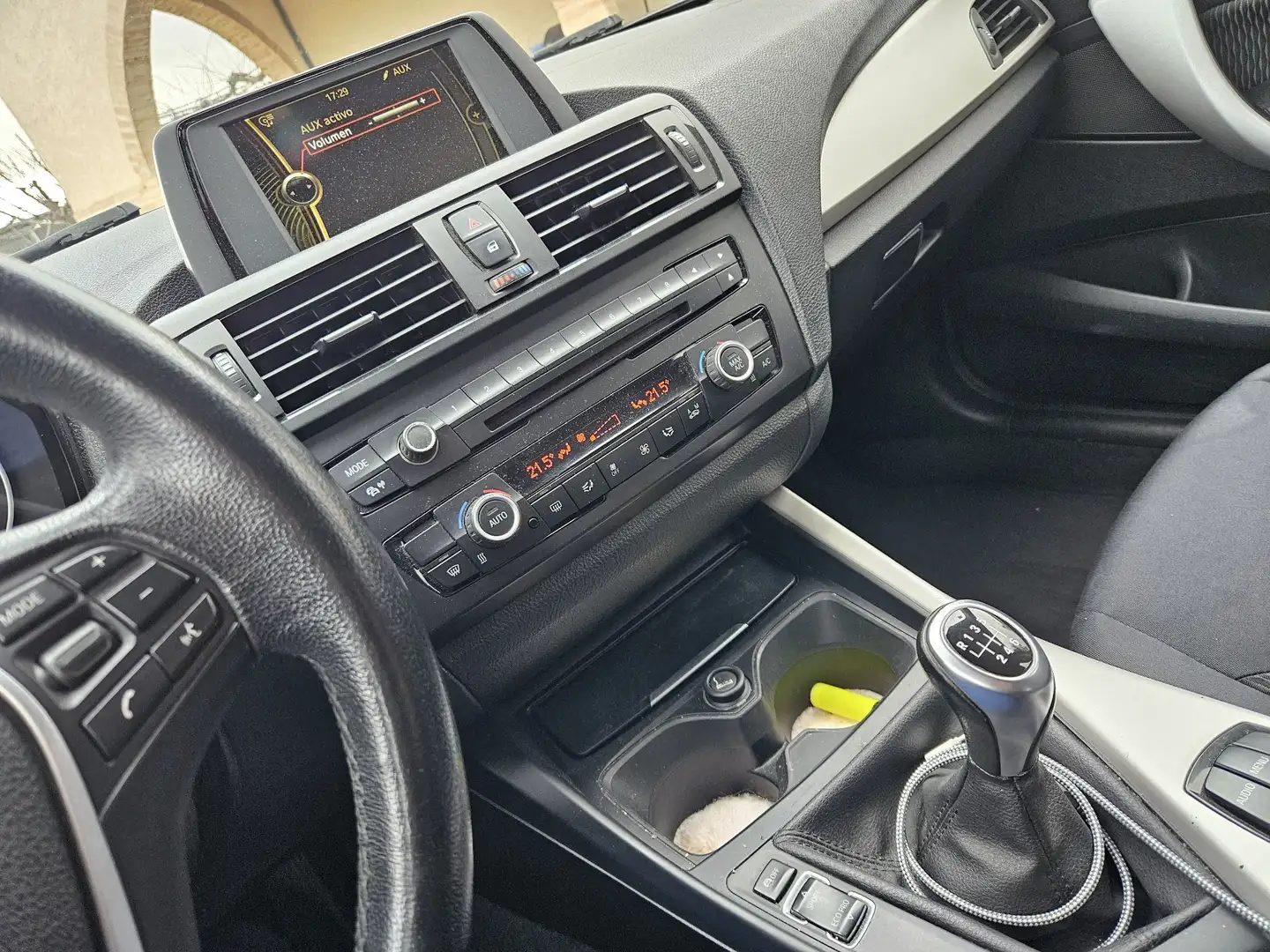 BMW 118 118d, F20 llantas y rejillas extras - 1