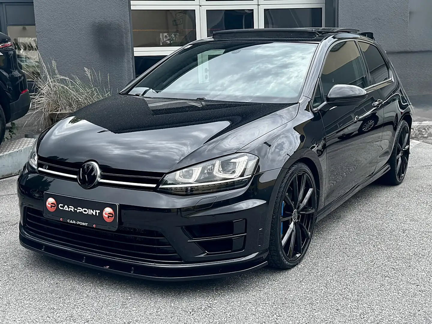Volkswagen Golf R 2,0 TSI DSG 4-motion Schwarz - 1