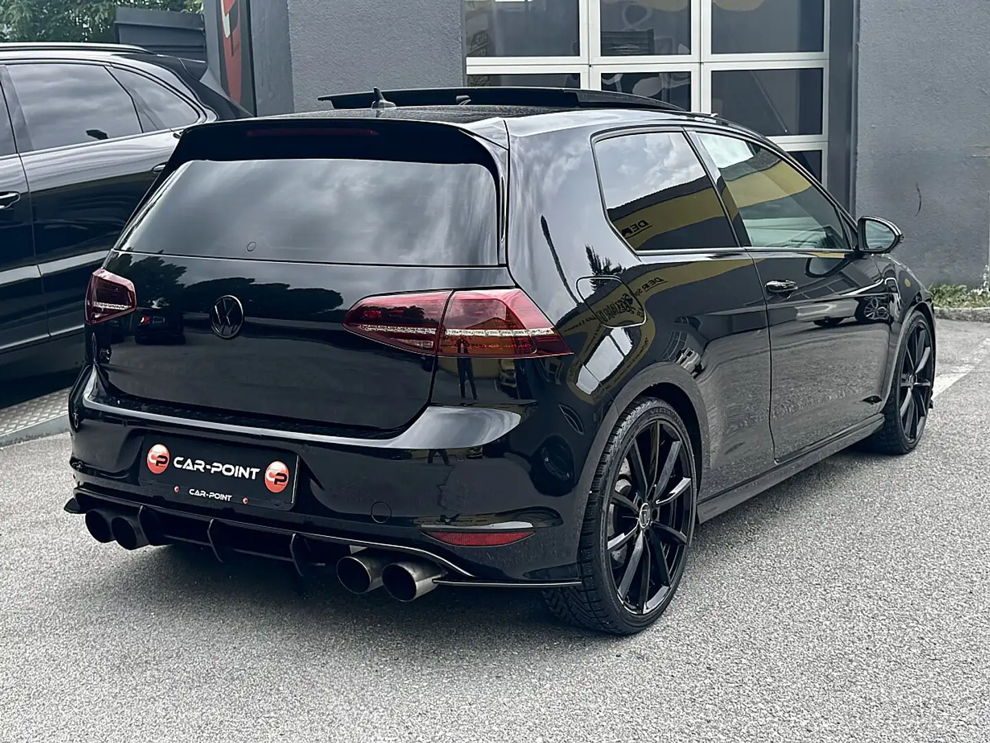 Volkswagen Golf R 2,0 TSI DSG 4-motion Schwarz - 2