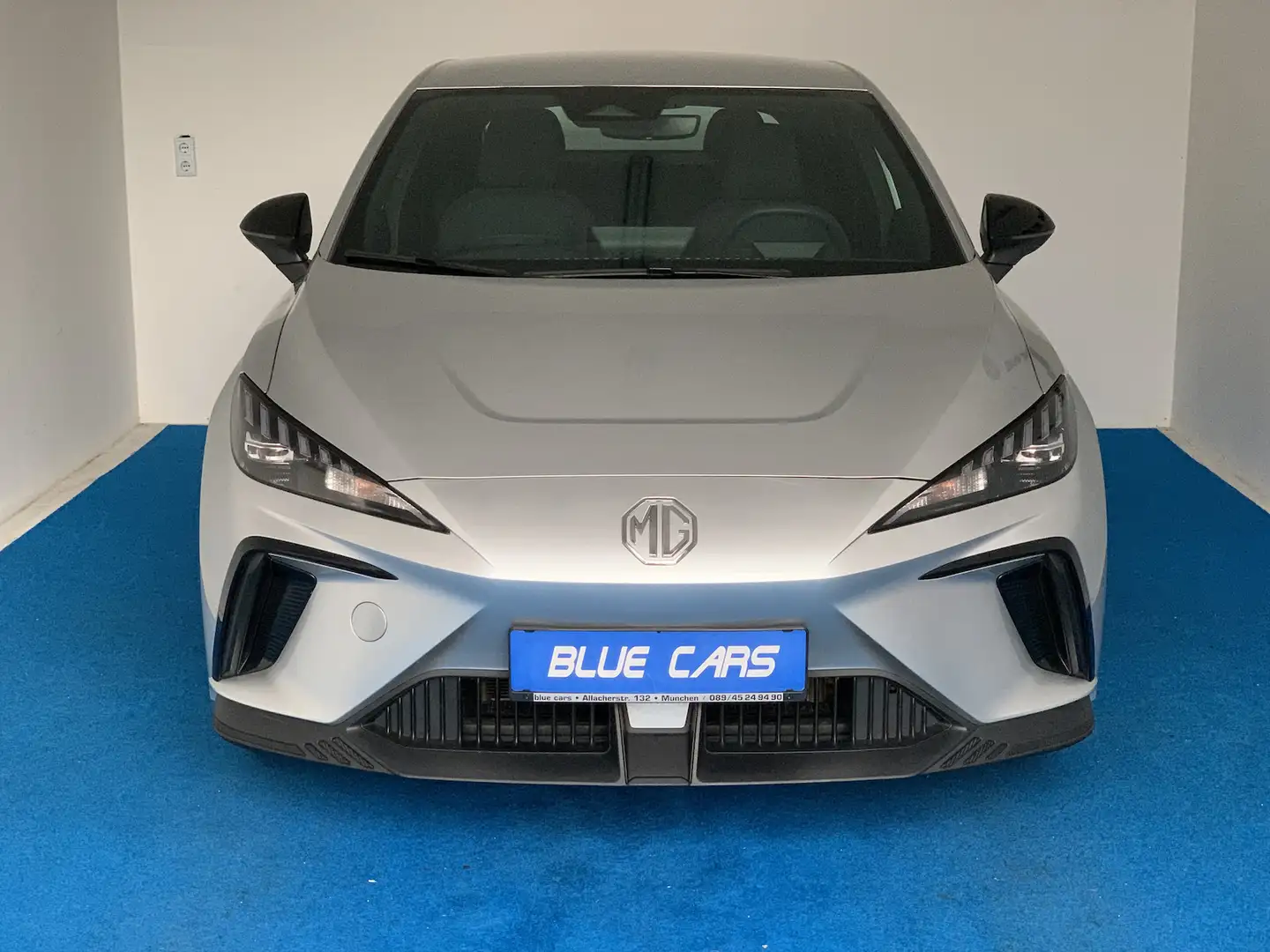 MG MG4 51kWh/ACC/DAB/Klima/LED/Apple/Keyless Argent - 2