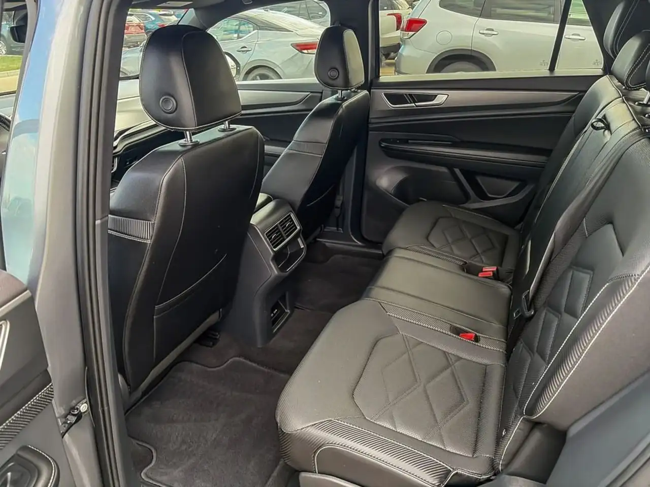 Volkswagen Atlas снимка Volkswagen Atlas