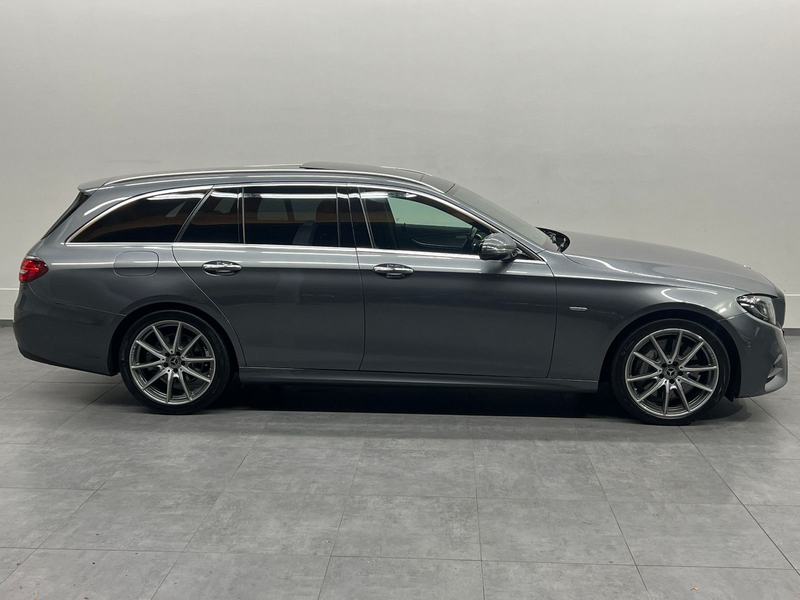 Mercedes-Benz E 400 d-T 4Matic*AMG*Pano*AHK*Multibeam*Kamera* — photo 6
