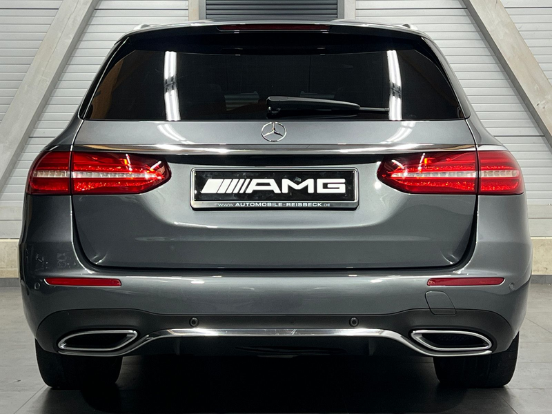 Mercedes-Benz E 400 d-T 4Matic*AMG*Pano*AHK*Multibeam*Kamera* — photo 9