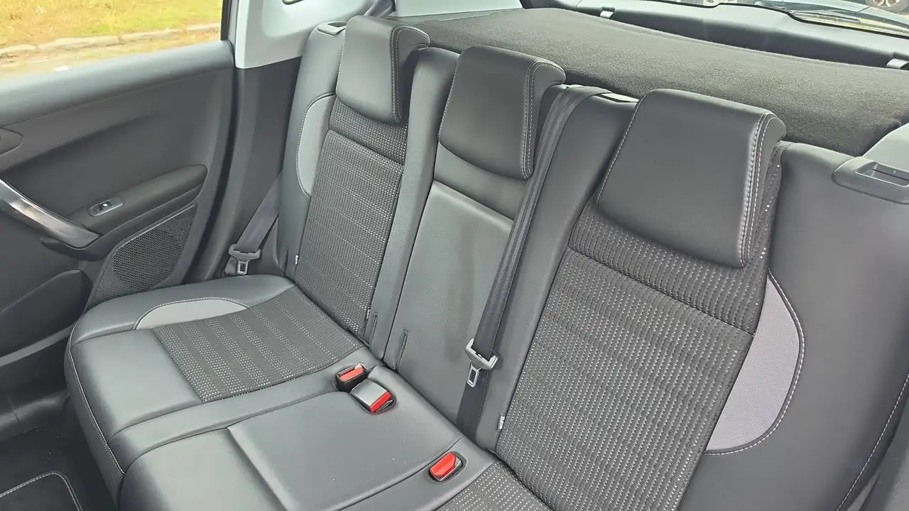 Peugeot 2008 2008 — photo 9