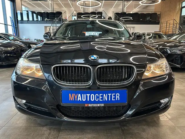 BMW 3 Series view 20