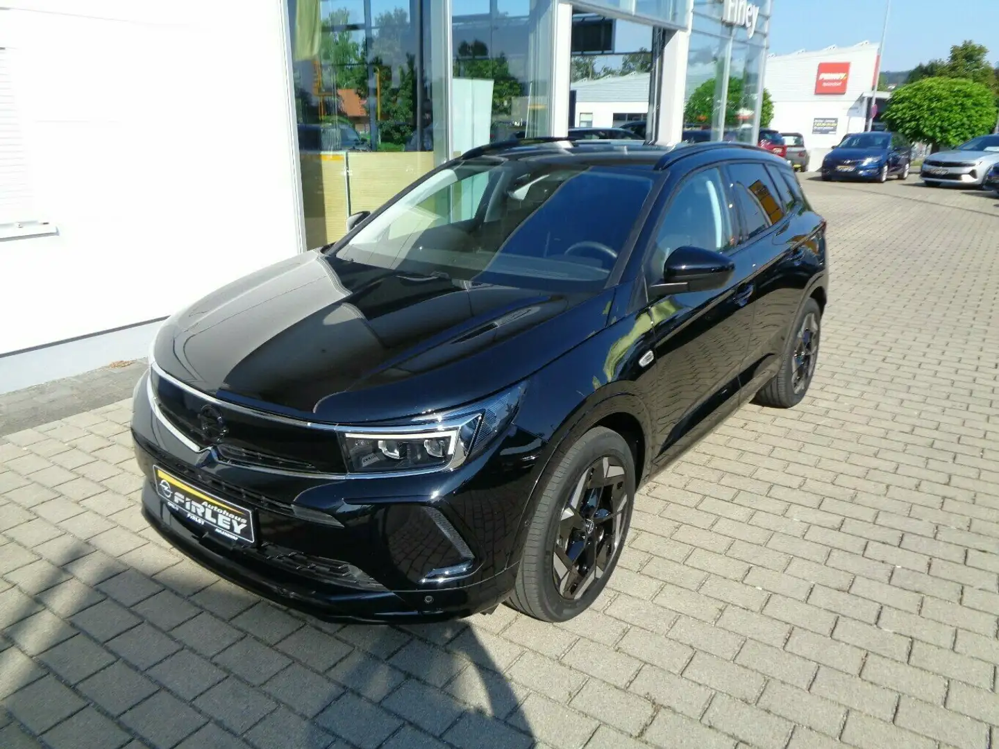 Opel Grandland GSe Plug-in Hybrid 4 AHK Zwart - 2