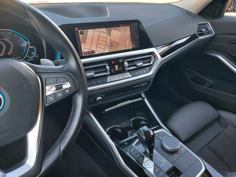 BMW 330 3 Touring 330 e xDrive M Sport Line Pano Leder — photo 15