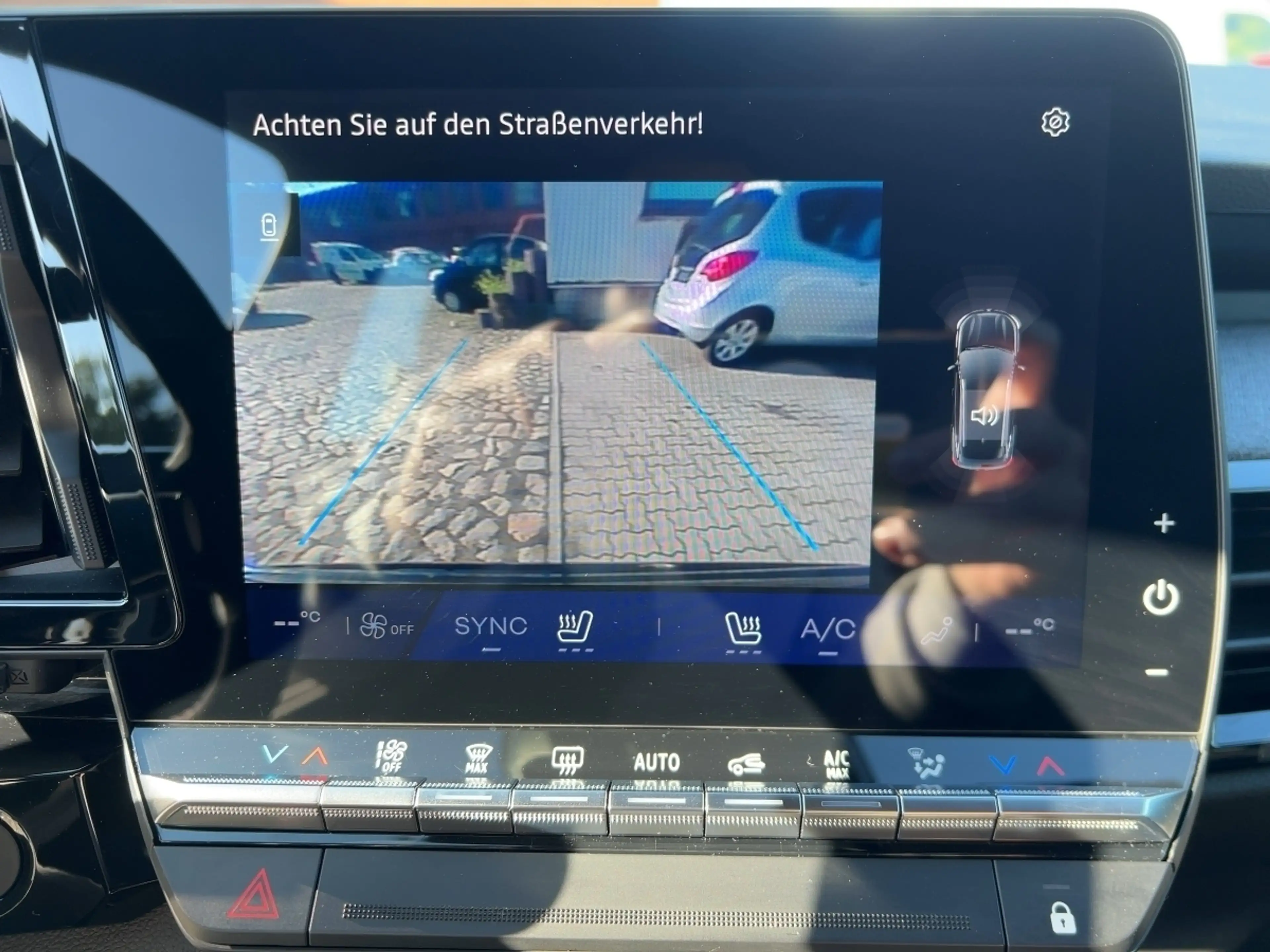 Renault Austral Evolution Mild Hybrid 160 Automatik SHZ BT — photo 13