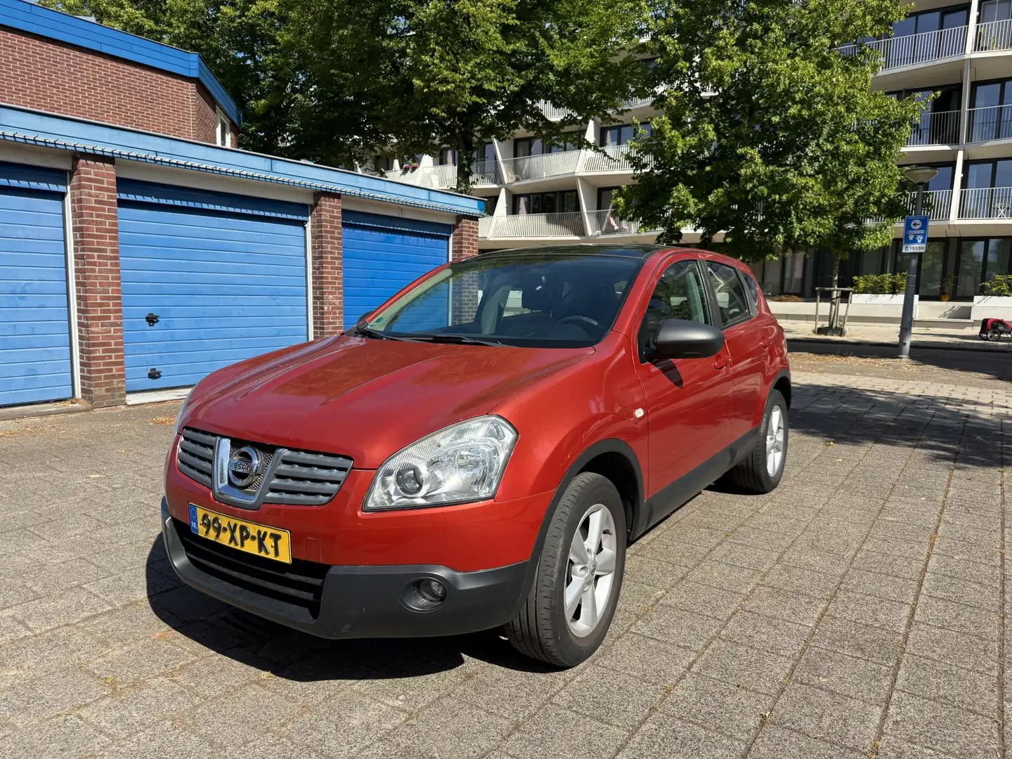 Nissan Qashqai 2.0 Tekna Pack Airco Panorama Cruise Rood - 1