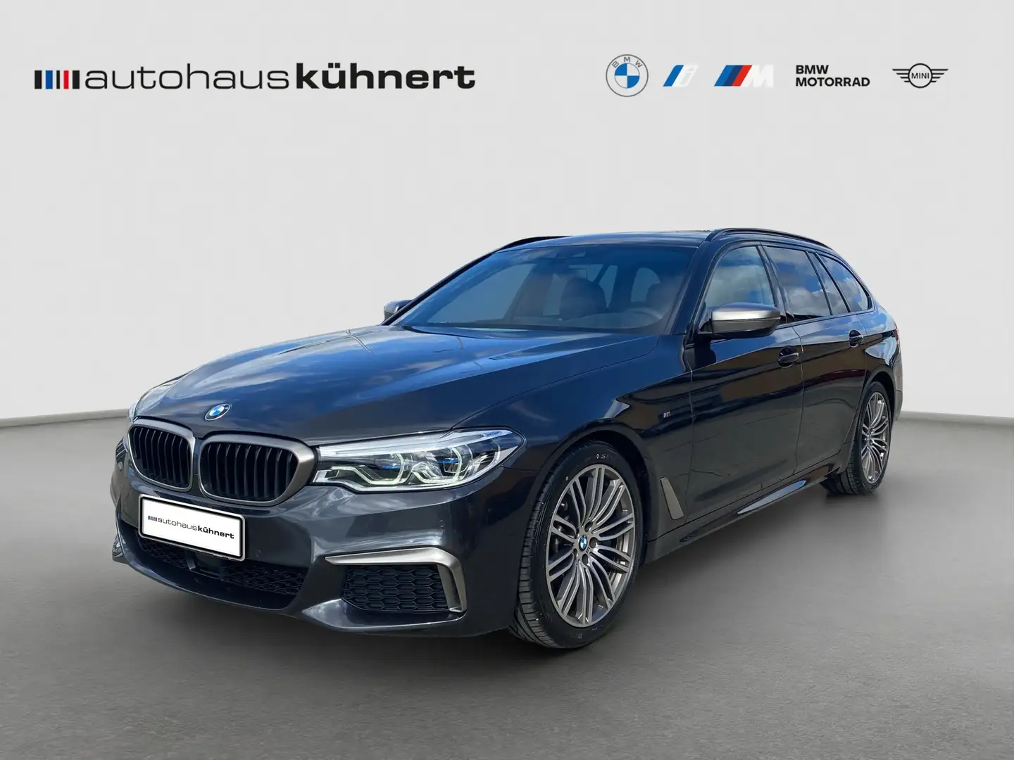 BMW M550 d xDrive Touring ACC Laser HUD PanoSD Aktivlkg. Gris - 1
