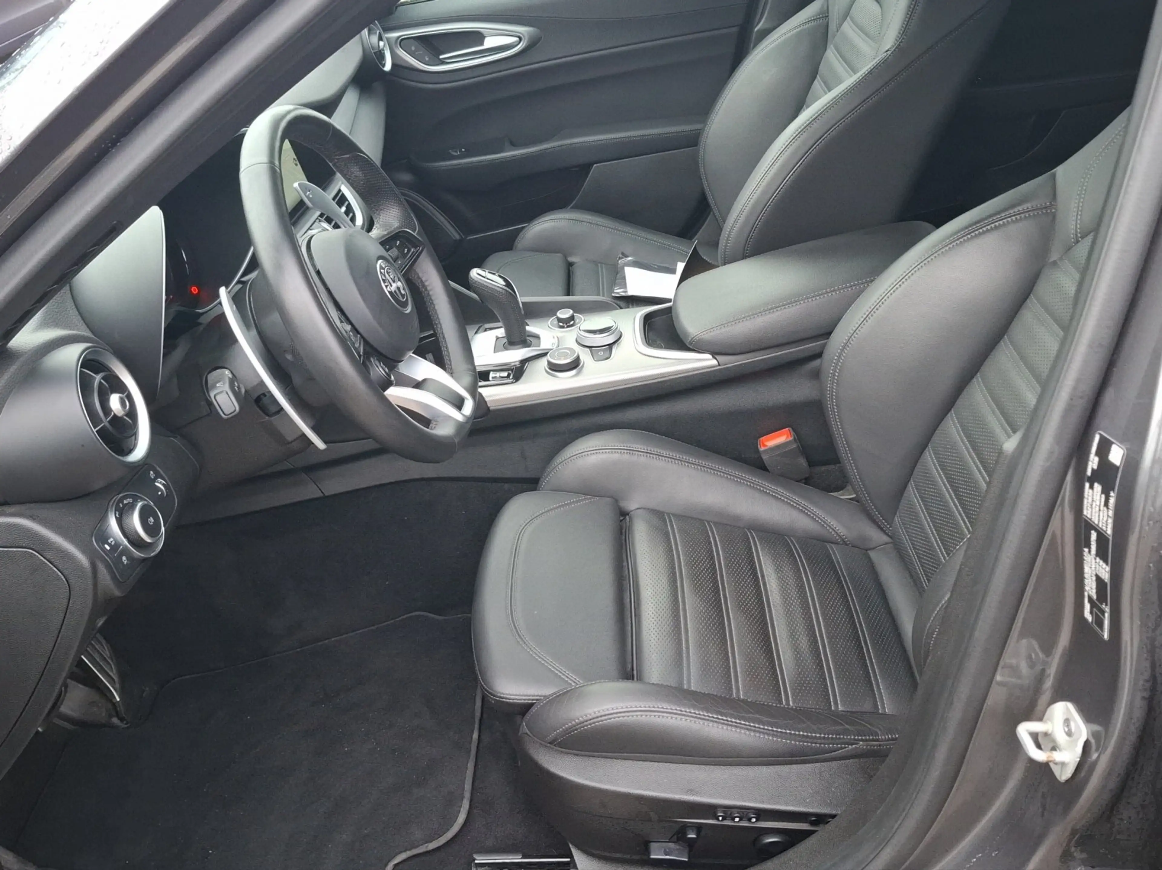 Alfa Romeo Giulia Veloce Q4 2.0 Turbo 16V Kam.+KeyLess+SHZ — photo 10