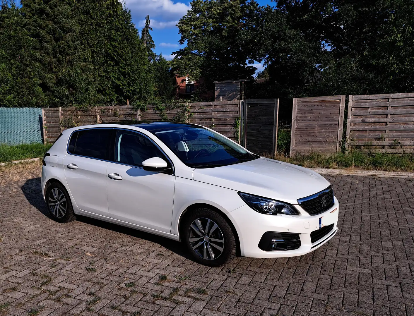 Peugeot 308 Peugeot 308 1.2 PureTech Berline Wit - 2