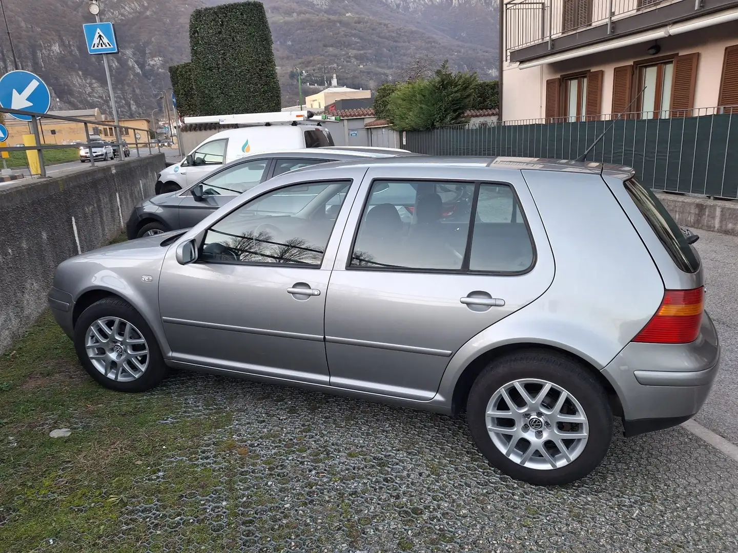 Volkswagen Golf 5p 1.9 tdi Time 100cv - 2
