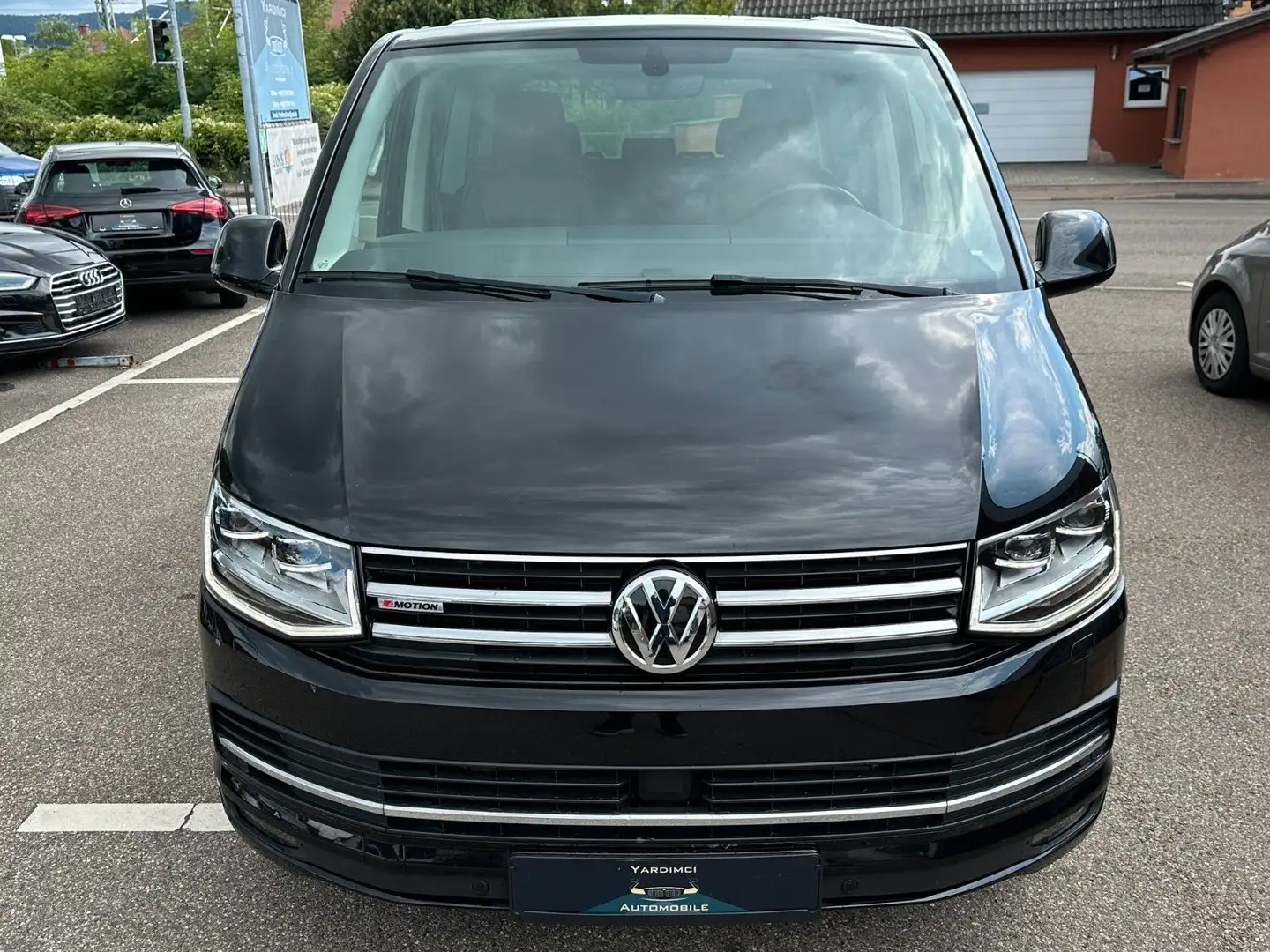 Volkswagen T6 Multivan Highline 4Motion DSG*ACC*LED*AHK*RFK Schwarz - 2