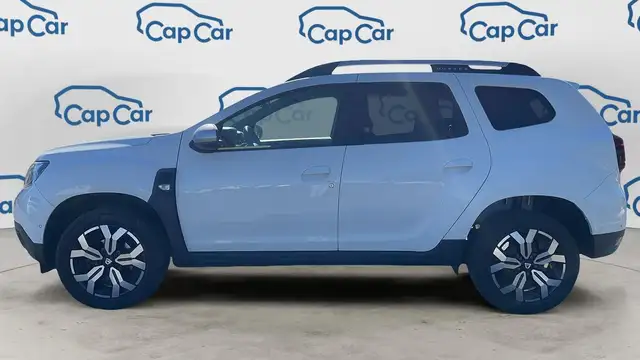 Dacia Duster view 2