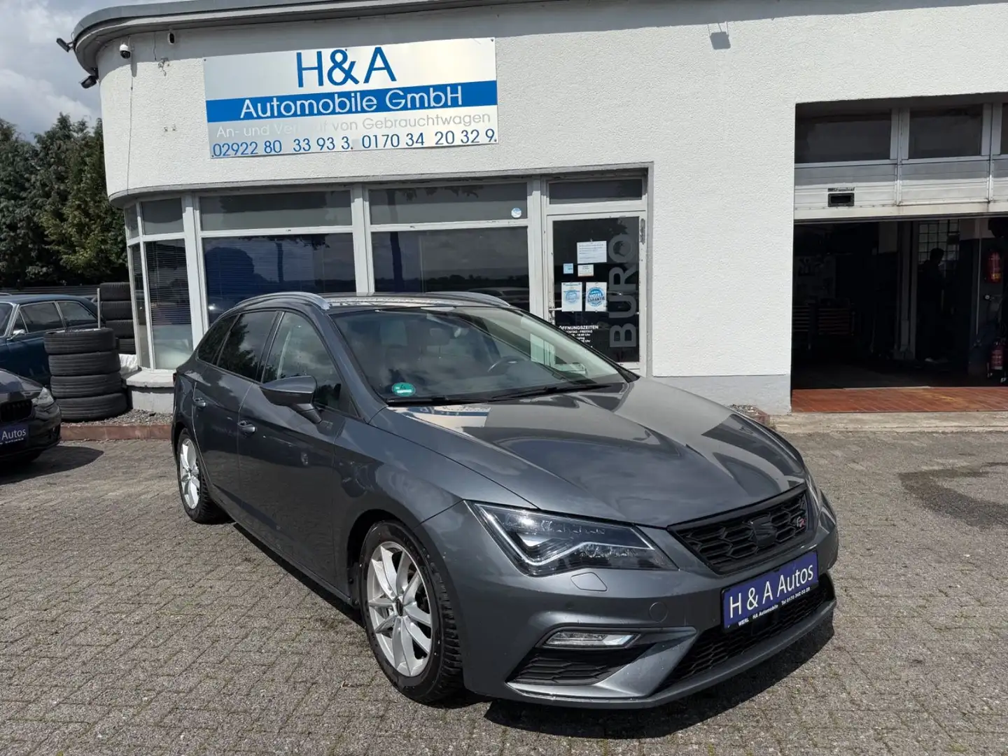 SEAT Leon ST FR Grau - 1