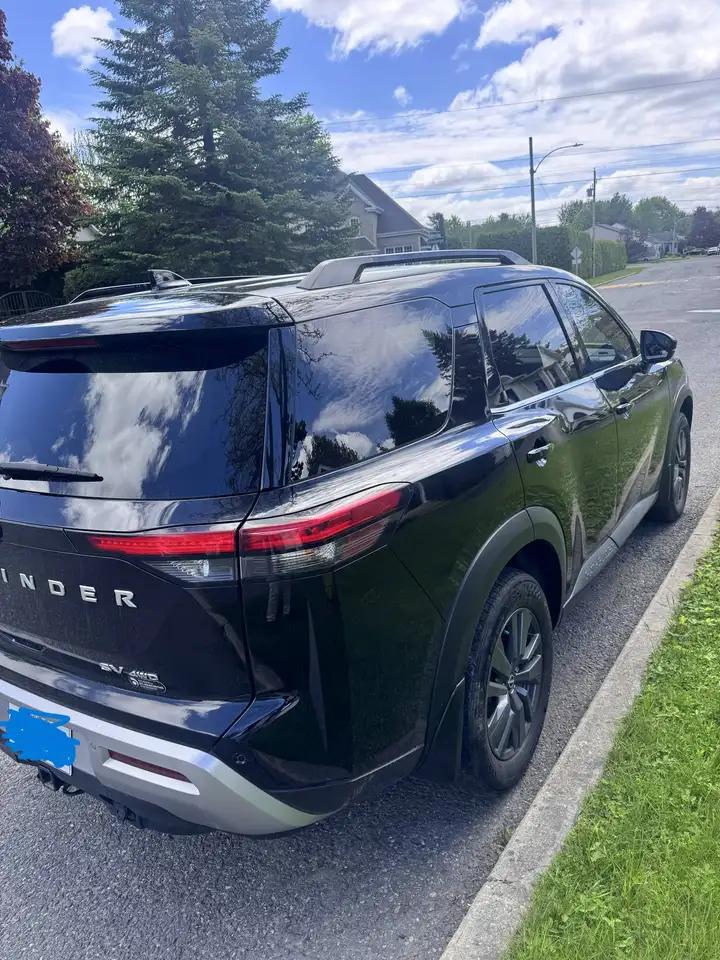 Nissan Pathfinder снимка Nissan Pathfinder