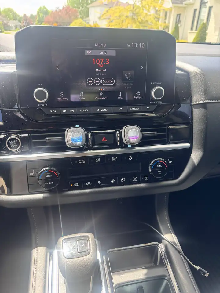 Nissan Pathfinder снимка Nissan Pathfinder