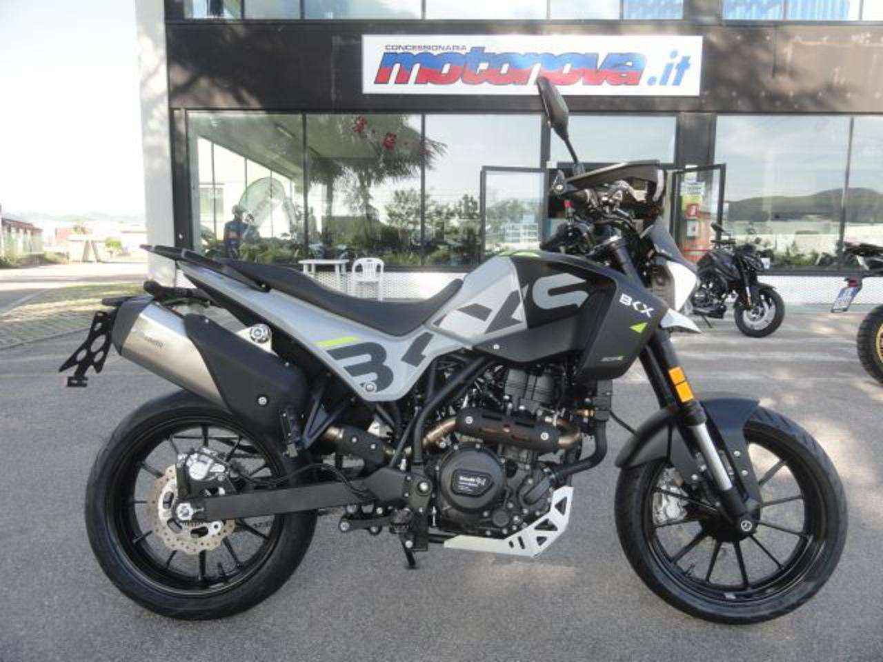 Benelli Others BKX 300 S