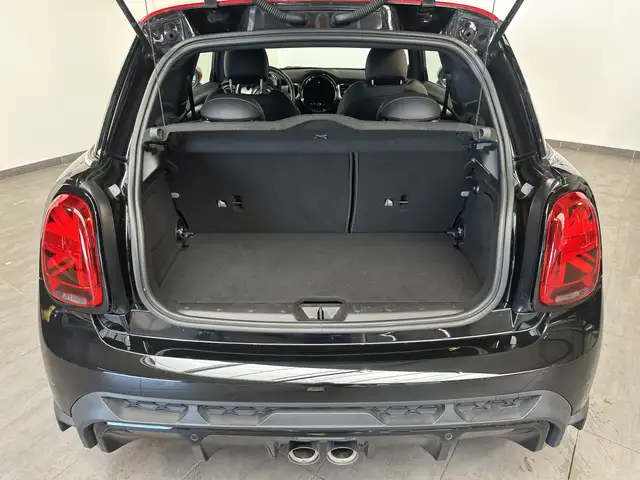 Mini Cooper view 6