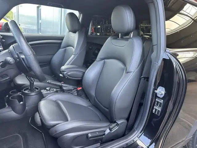 Mini Cooper view 10